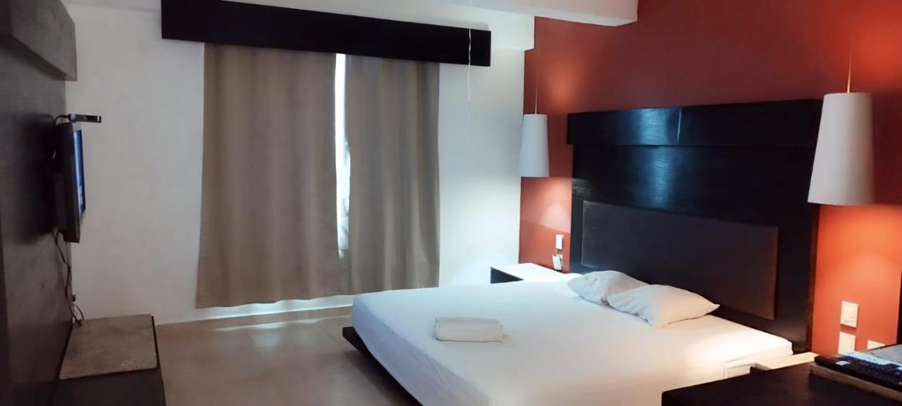 The Blvd Hotel - 5Th Ave פלאייה דל כרמן מראה חיצוני תמונה